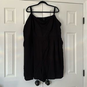 Torrid 6x jumper, elastic waist adjustable straps. Nylon, Rayon, Spandex.